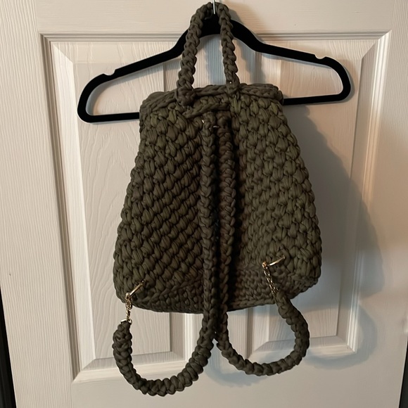 Brand new knit backpack - Picture 3 of 3